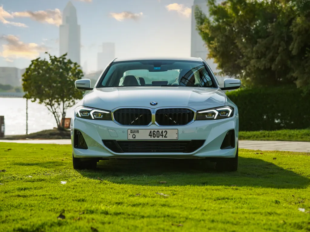 BMW 318 2026 #1